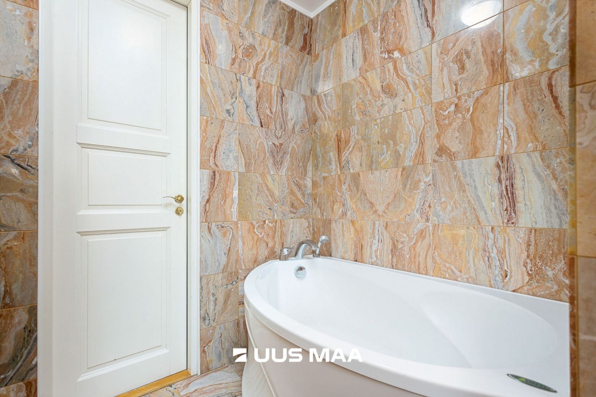 Tallinn, Kesklinna linnaosa, Tõnismägi 3