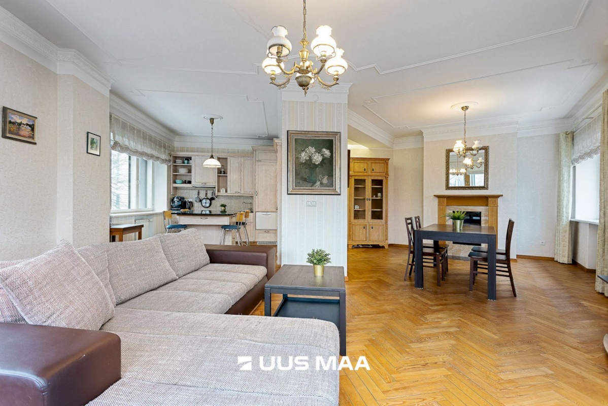 Tallinn, Kesklinna linnaosa, Tõnismägi 3