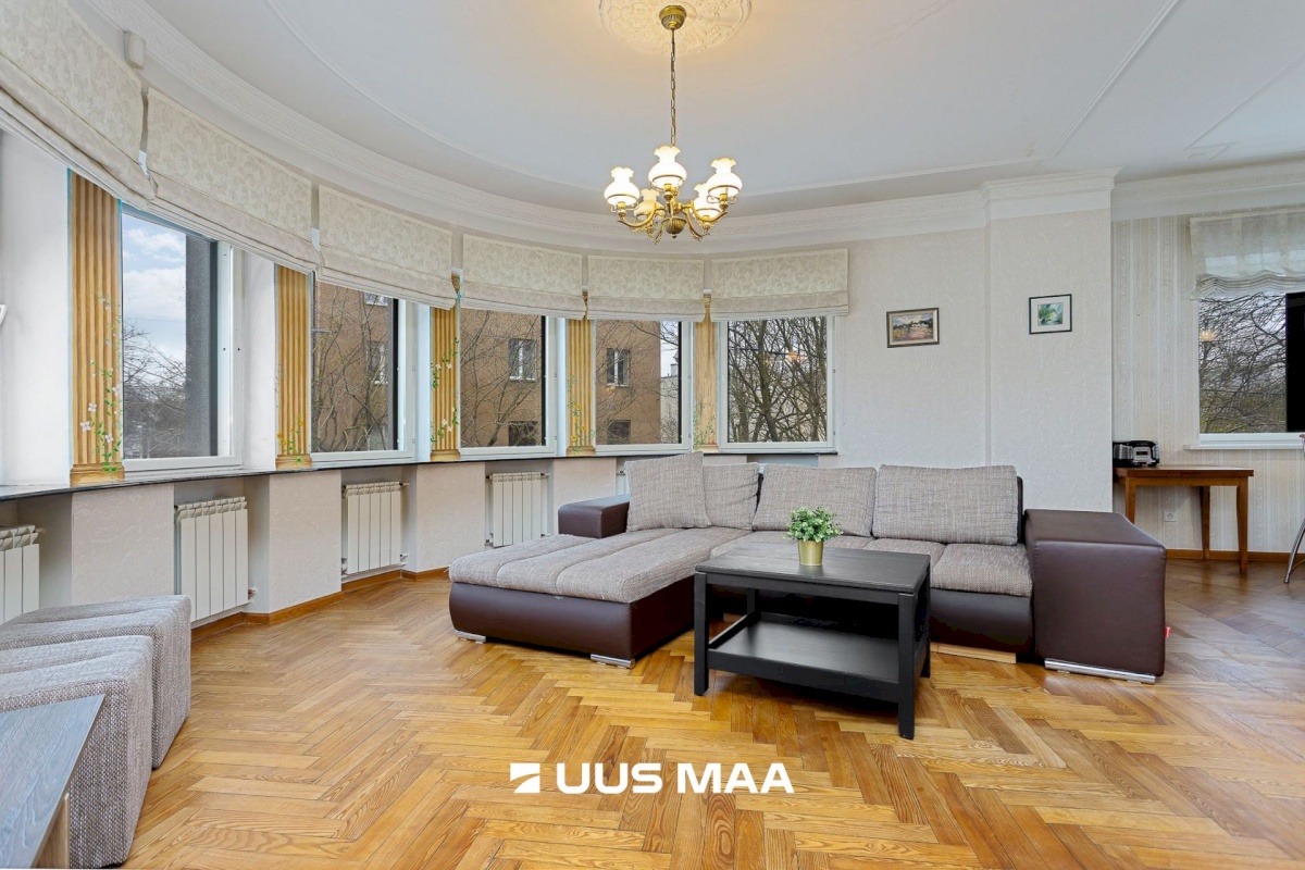 Tallinn, Kesklinna linnaosa, Tõnismägi 3