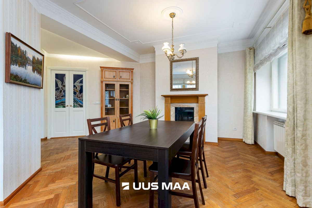 Tallinn, Kesklinna linnaosa, Tõnismägi 3