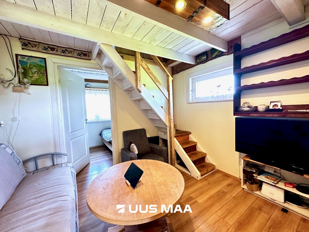 Järva vald, Vao küla, Tombu