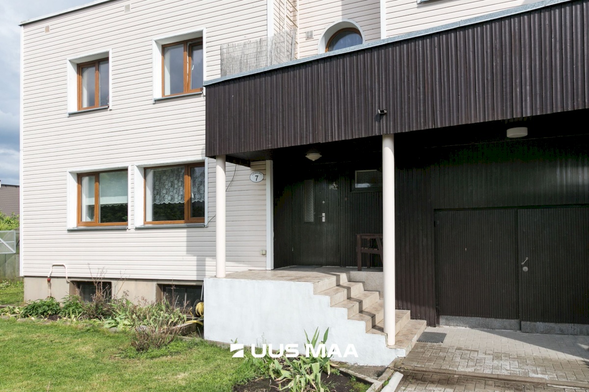 Tartu linn, Tartu linn, Raadi-Kruusamäe, Liivakuru 7