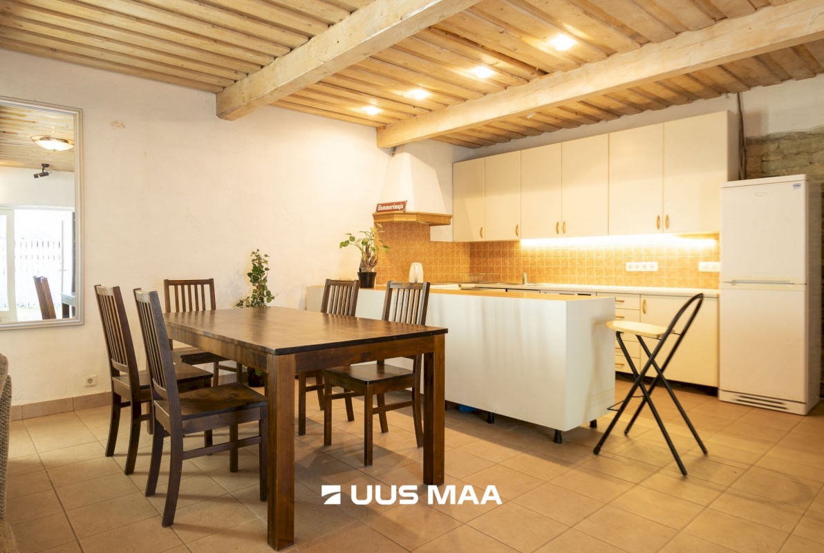 Saaremaa vald, Kuressaare linn, Kohtu 7d