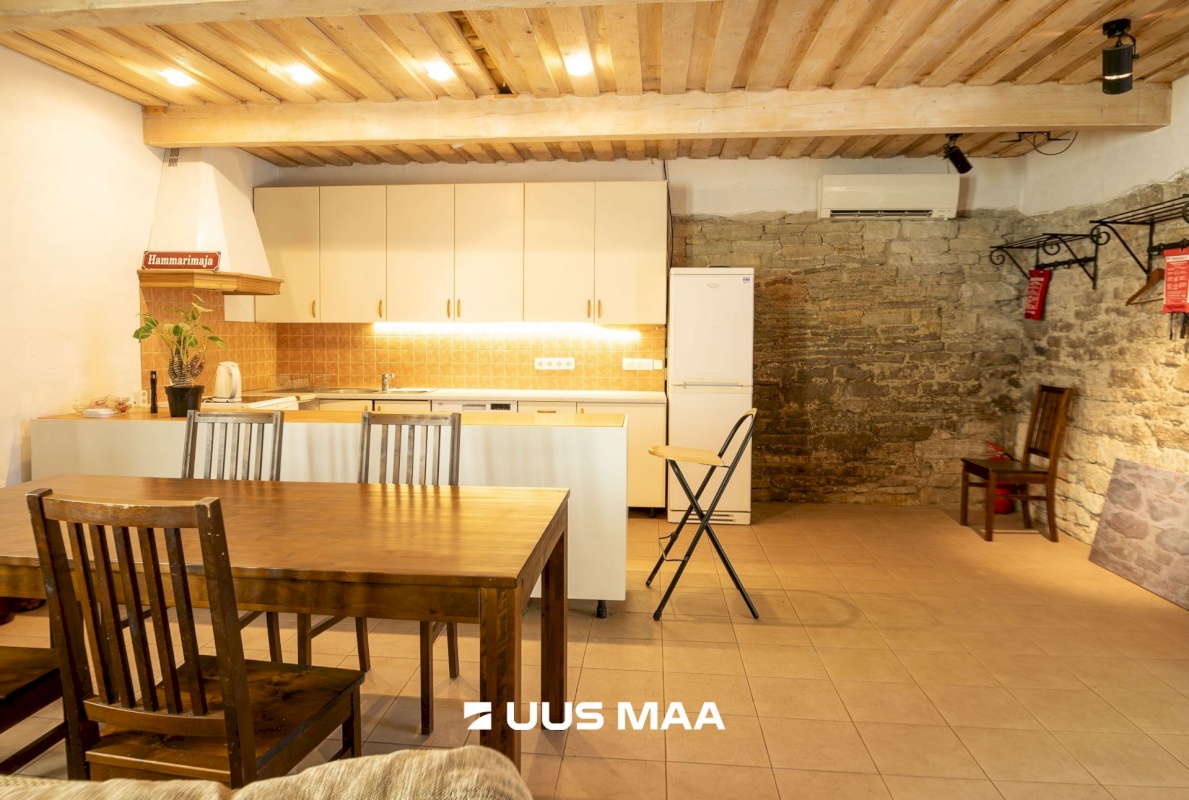 Saaremaa vald, Kuressaare linn, Kohtu 7d