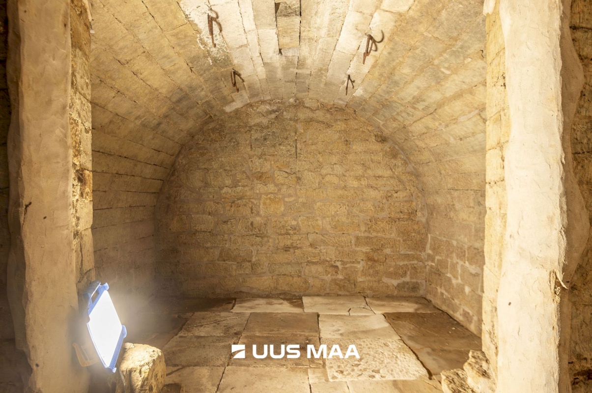 Saaremaa vald, Kuressaare linn, Kohtu 7d