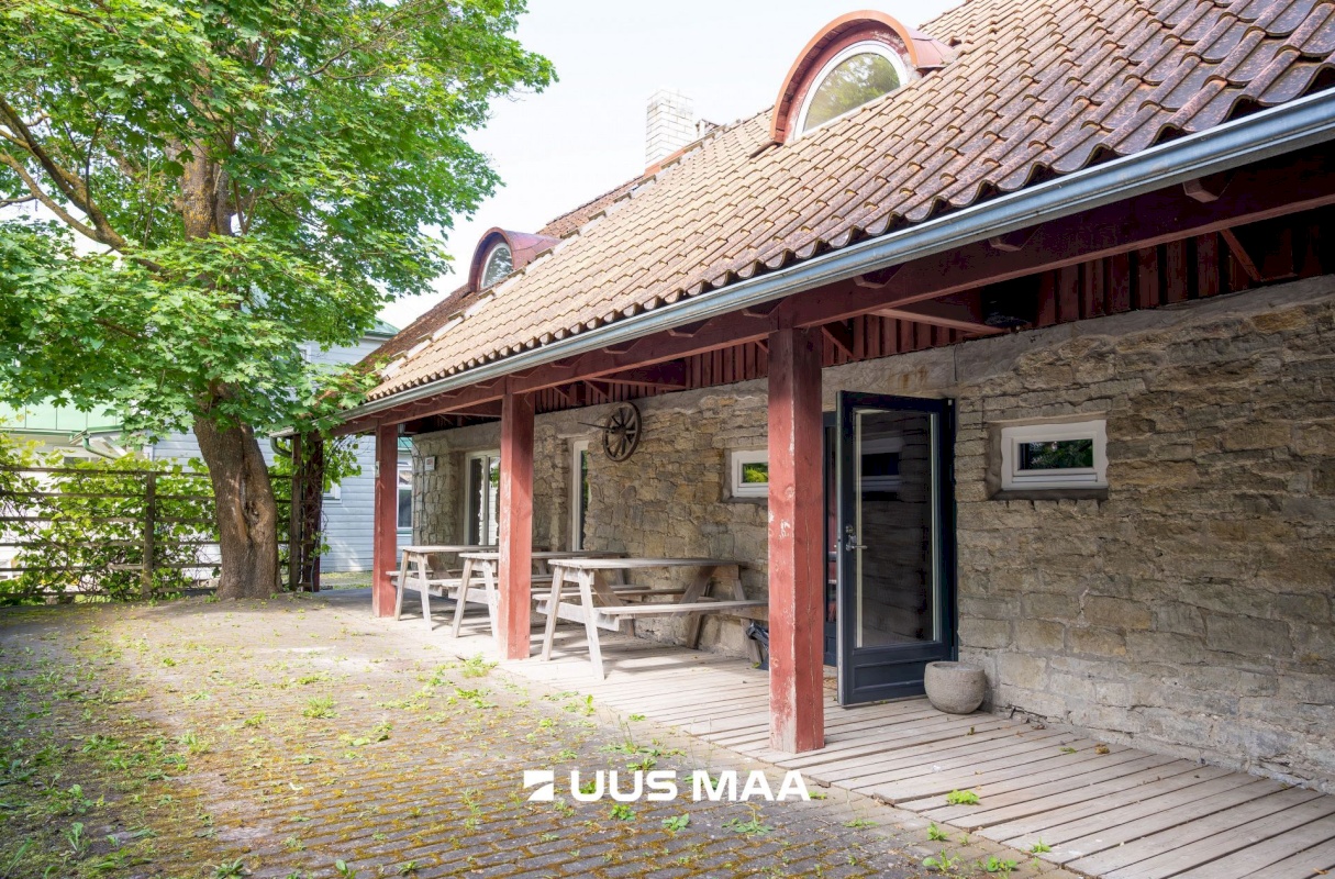 Saaremaa vald, Kuressaare linn, Kohtu 7d