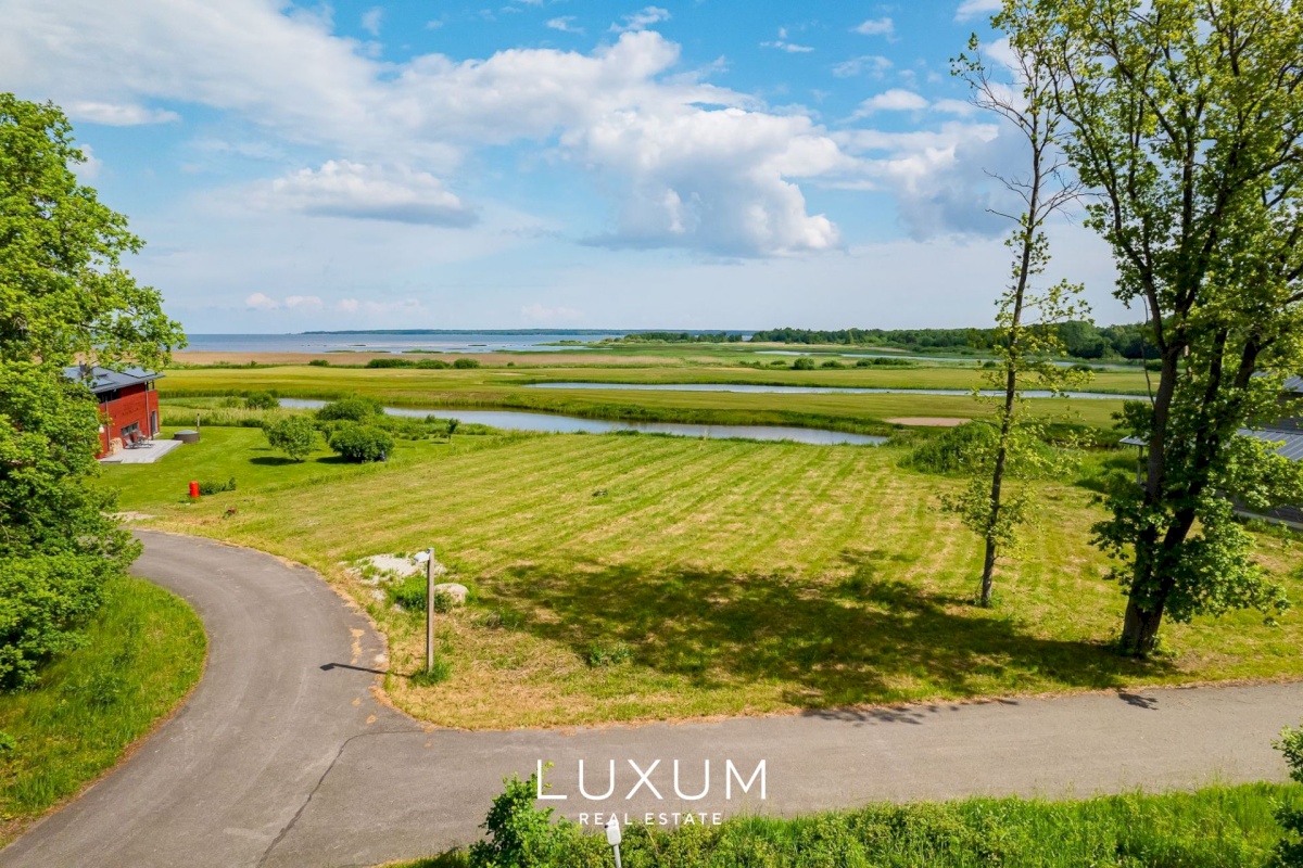 Jõelähtme vald, Manniva küla, Helme tee 14