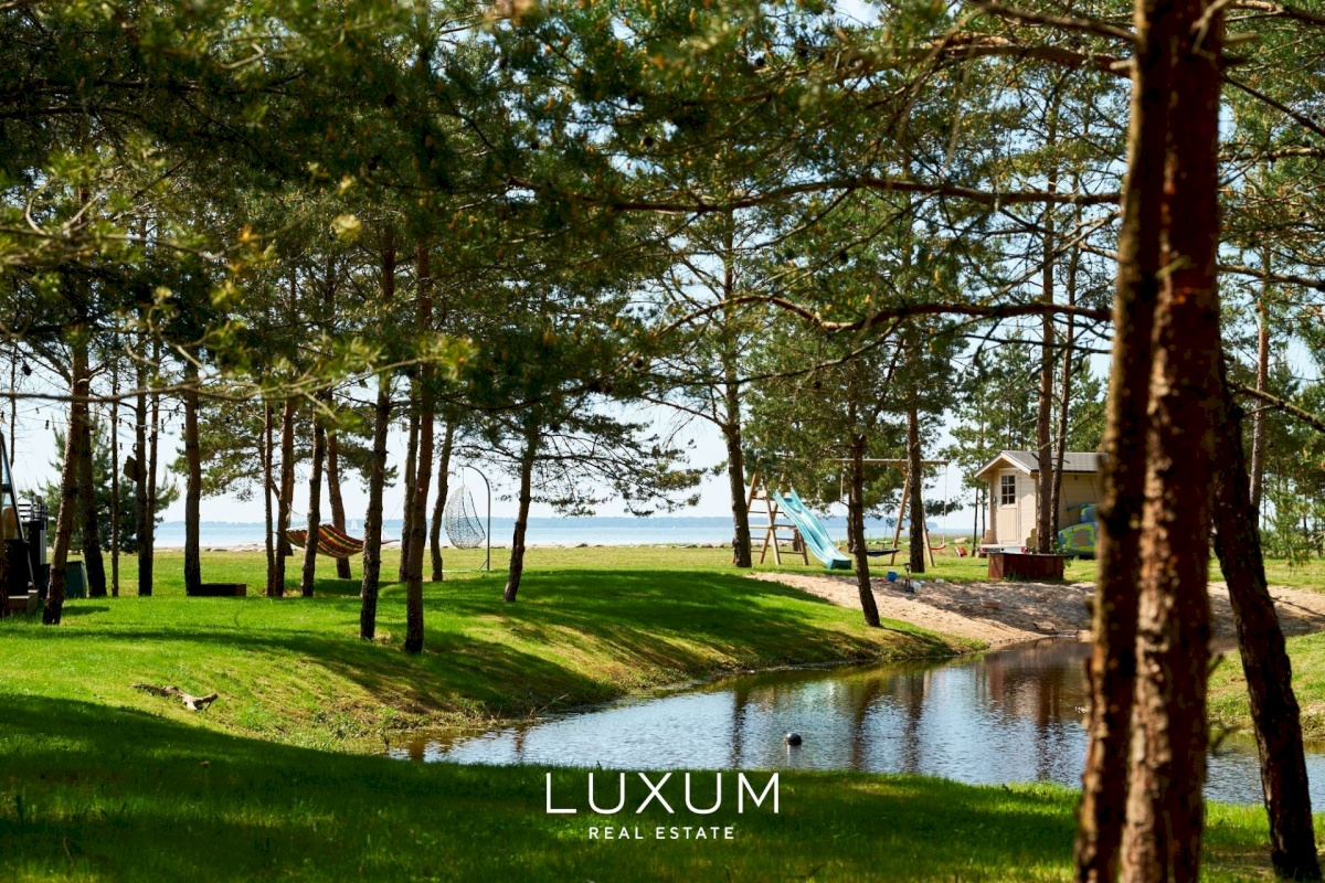 Lääne-Nigula vald, Einbi küla/Enby, Väike-Muusa