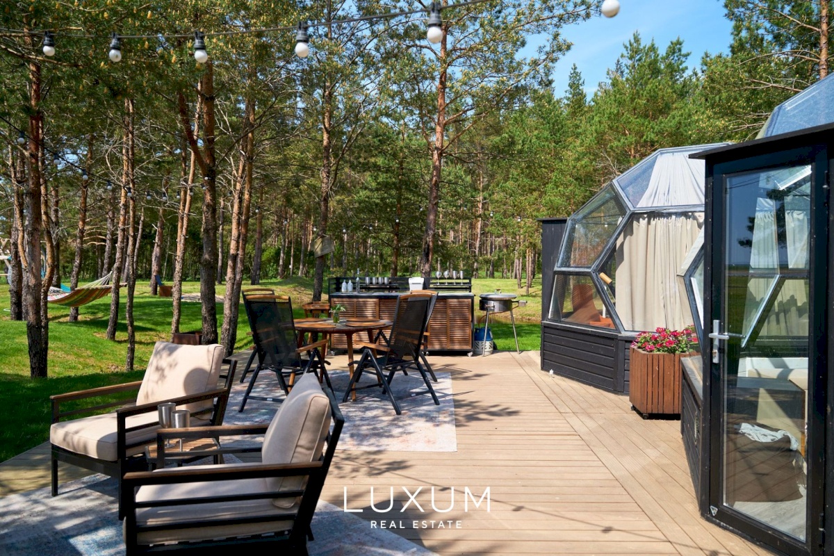 Lääne-Nigula vald, Einbi küla/Enby, Väike-Muusa