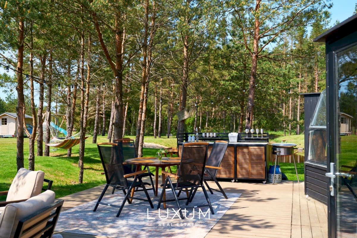 Lääne-Nigula vald, Einbi küla/Enby, Väike-Muusa