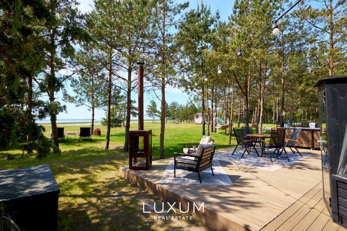 Lääne-Nigula vald, Einbi küla/Enby, Väike-Muusa