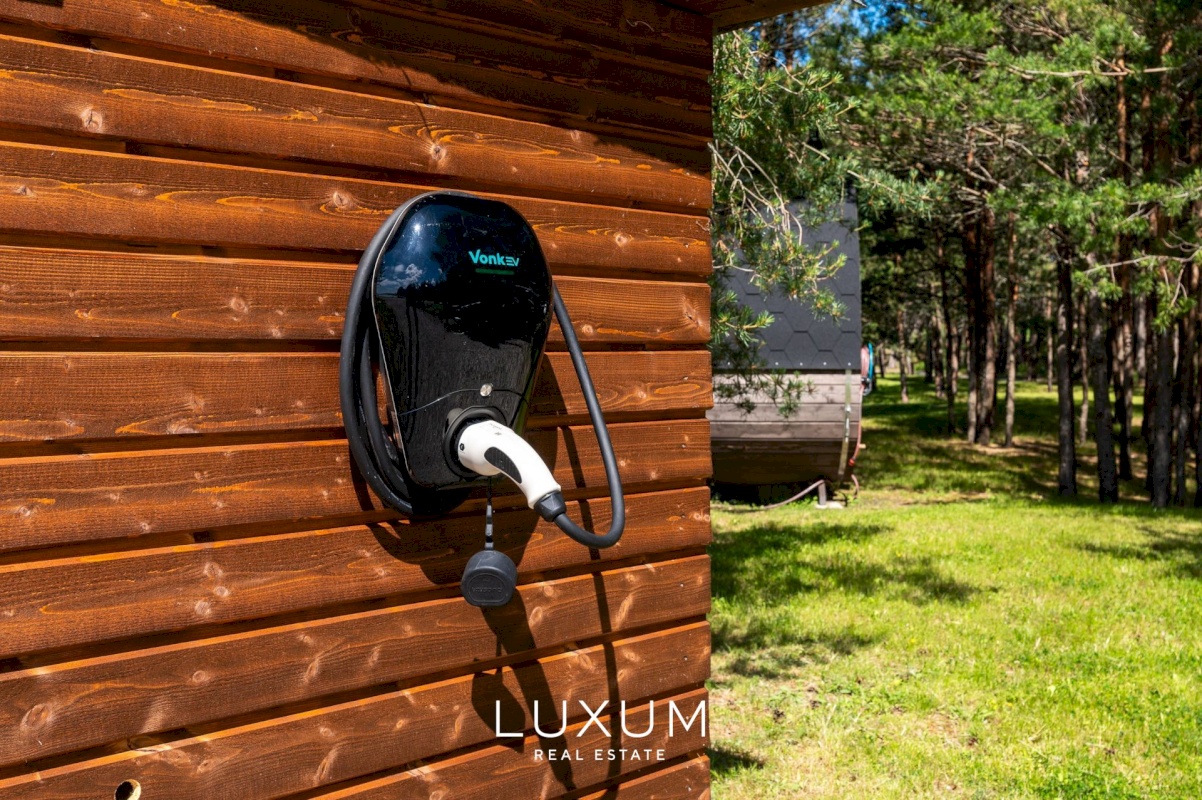 Lääne-Nigula vald, Einbi küla/Enby, Väike-Muusa