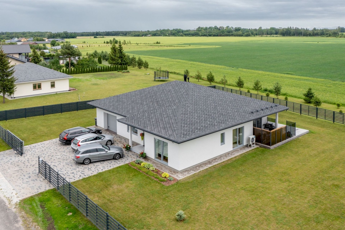 Paide linn, Kriilevälja küla, Rukkilille tee 17