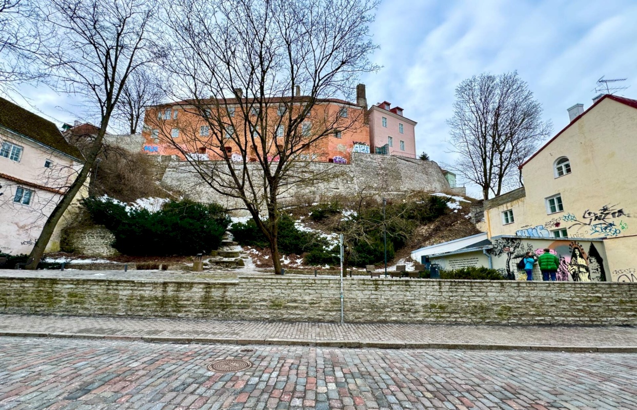 Tallinn, Kesklinna linnaosa, Vanalinn, Pikk jalg 3