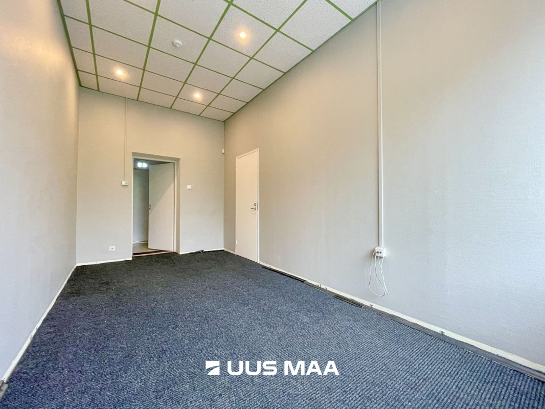 Pärnu linn, Pärnu linn, Kesklinn, Akadeemia 7