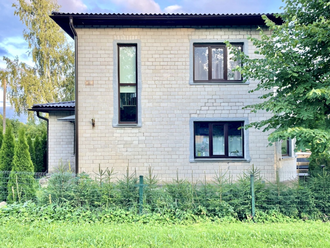 Põhja-Pärnumaa vald, Pärnu-Jaagupi alev, Kergu mnt 81