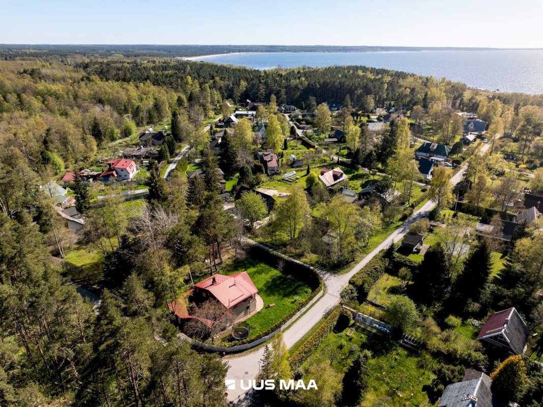 Harku vald, Vääna-Jõesuu küla, Almare tee 5