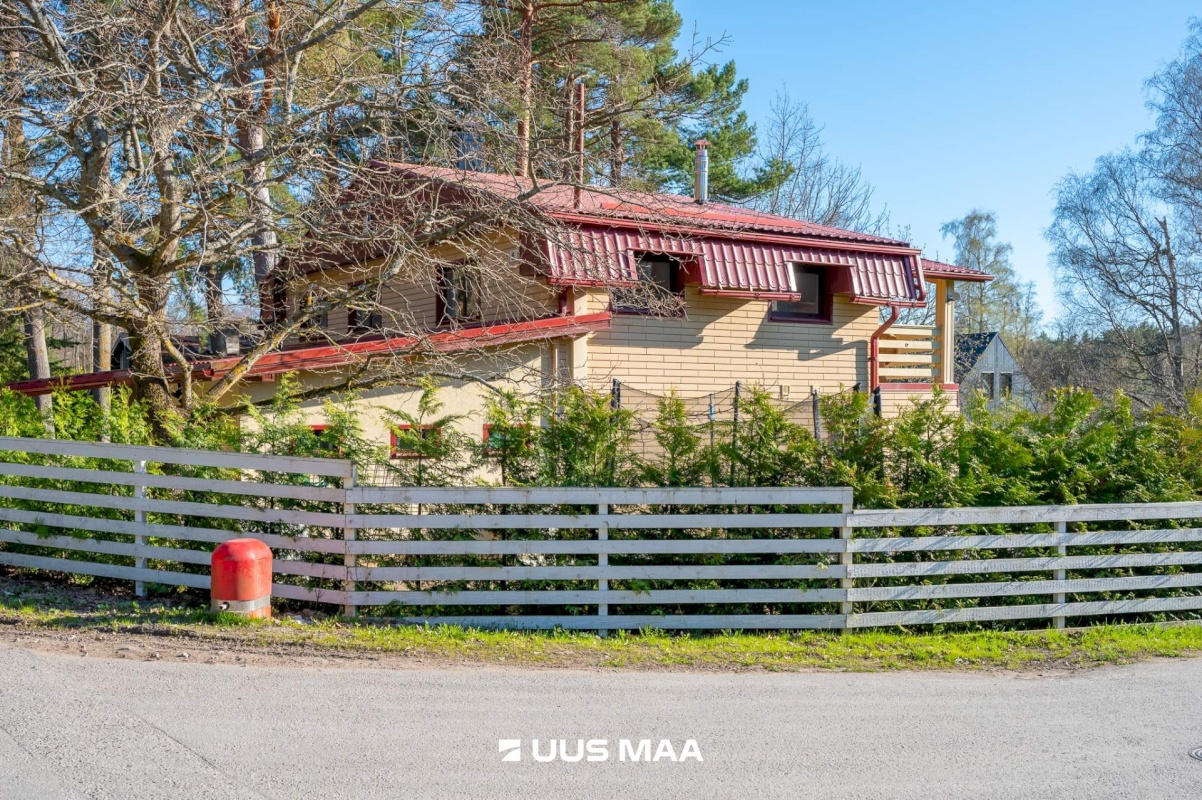 Harku vald, Vääna-Jõesuu küla, Almare tee 5