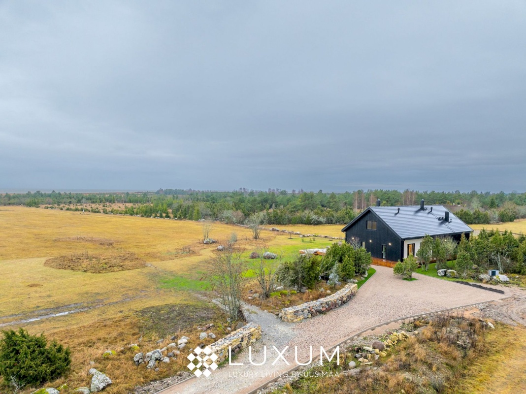 Saaremaa vald, Suure-Rootsi küla, Ruunikivi