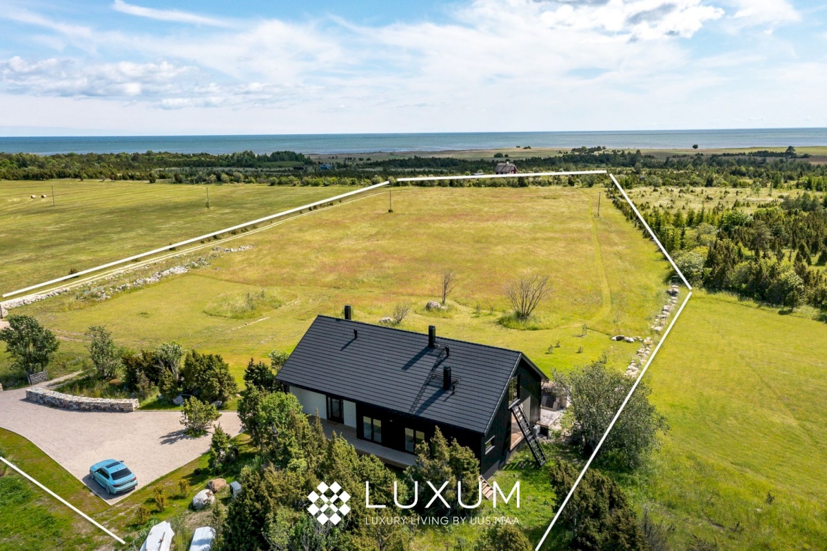 Saaremaa vald, Suure-Rootsi küla, Ruunikivi