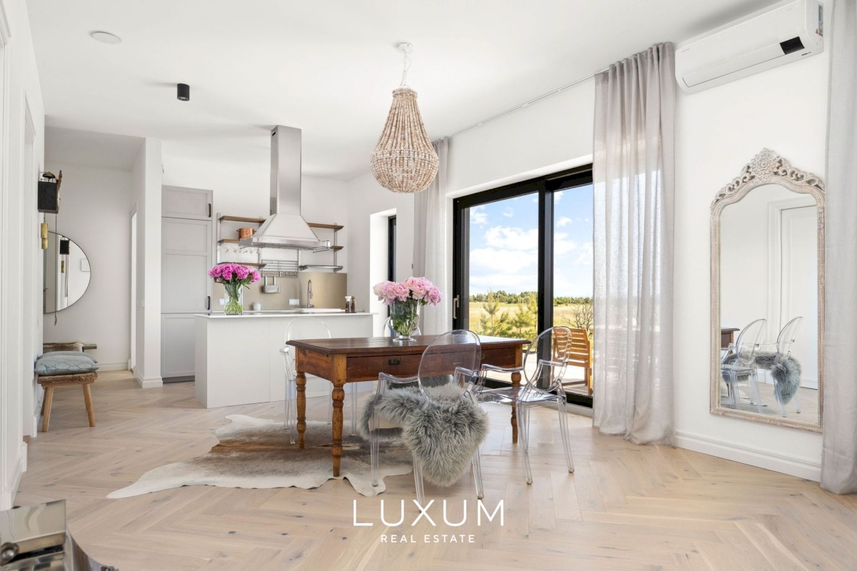 Saaremaa vald, Suure-Rootsi küla, Ruunikivi