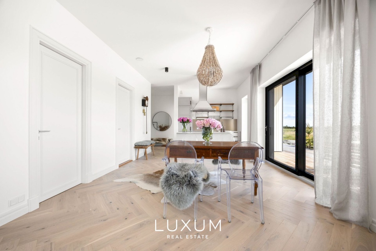 Saaremaa vald, Suure-Rootsi küla, Ruunikivi