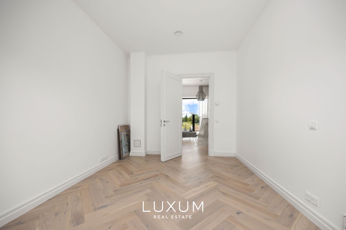 Saaremaa vald, Suure-Rootsi küla, Ruunikivi