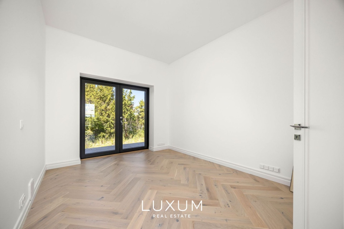 Saaremaa vald, Suure-Rootsi küla, Ruunikivi