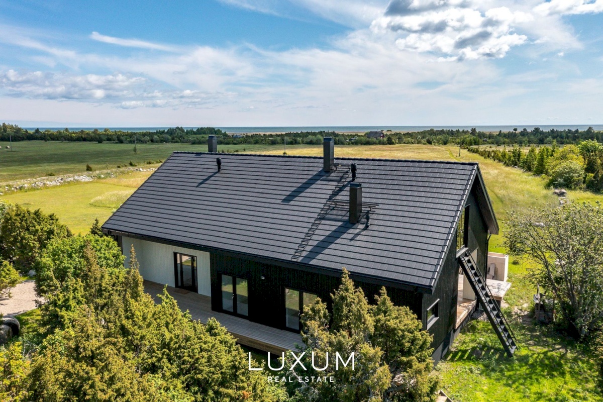 Saaremaa vald, Suure-Rootsi küla, Ruunikivi