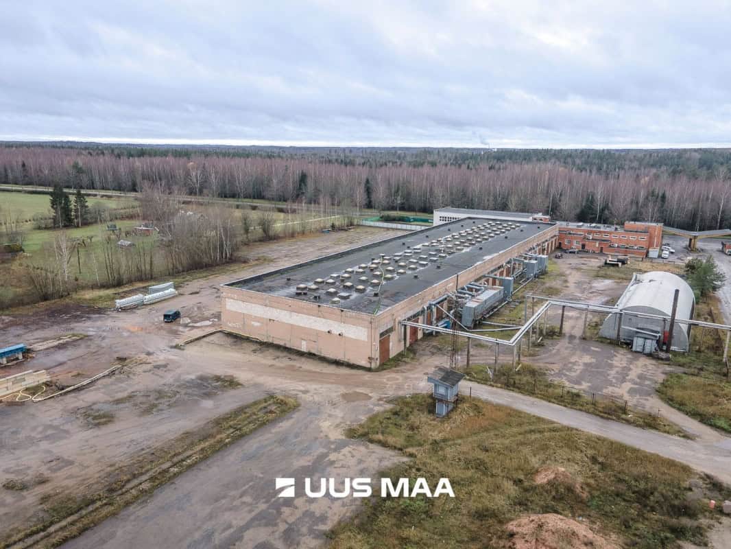 Tõrva vald, Tõrva linn, Tööstuse 1  ja 3