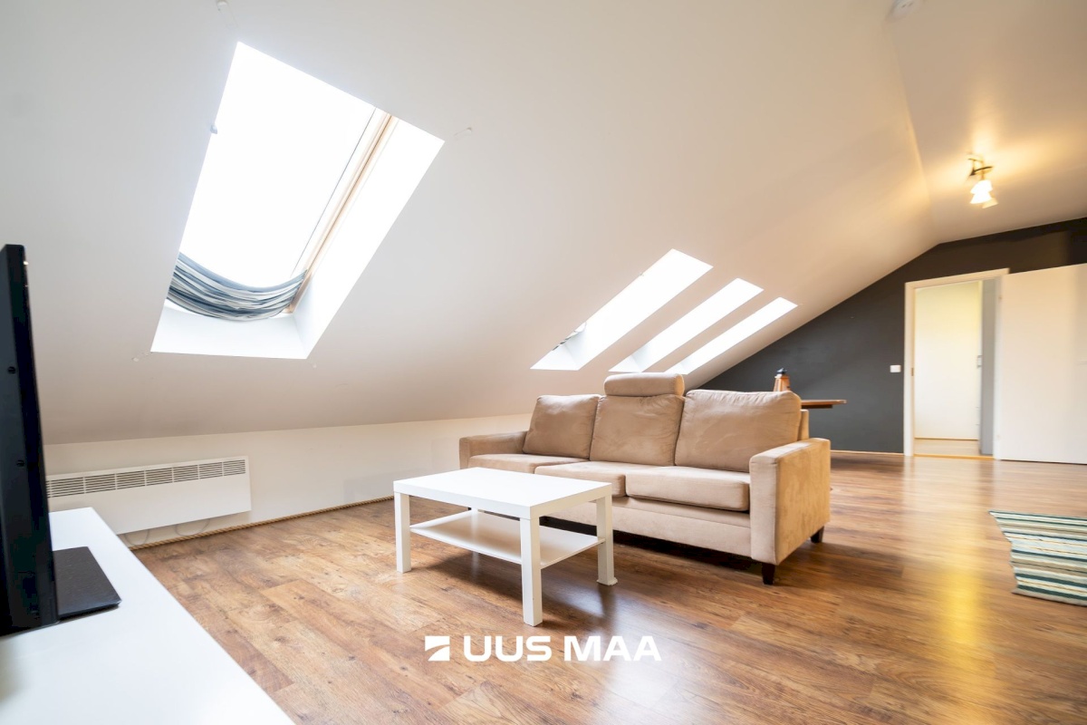 Saaremaa vald, Kuressaare linn, Aia 49