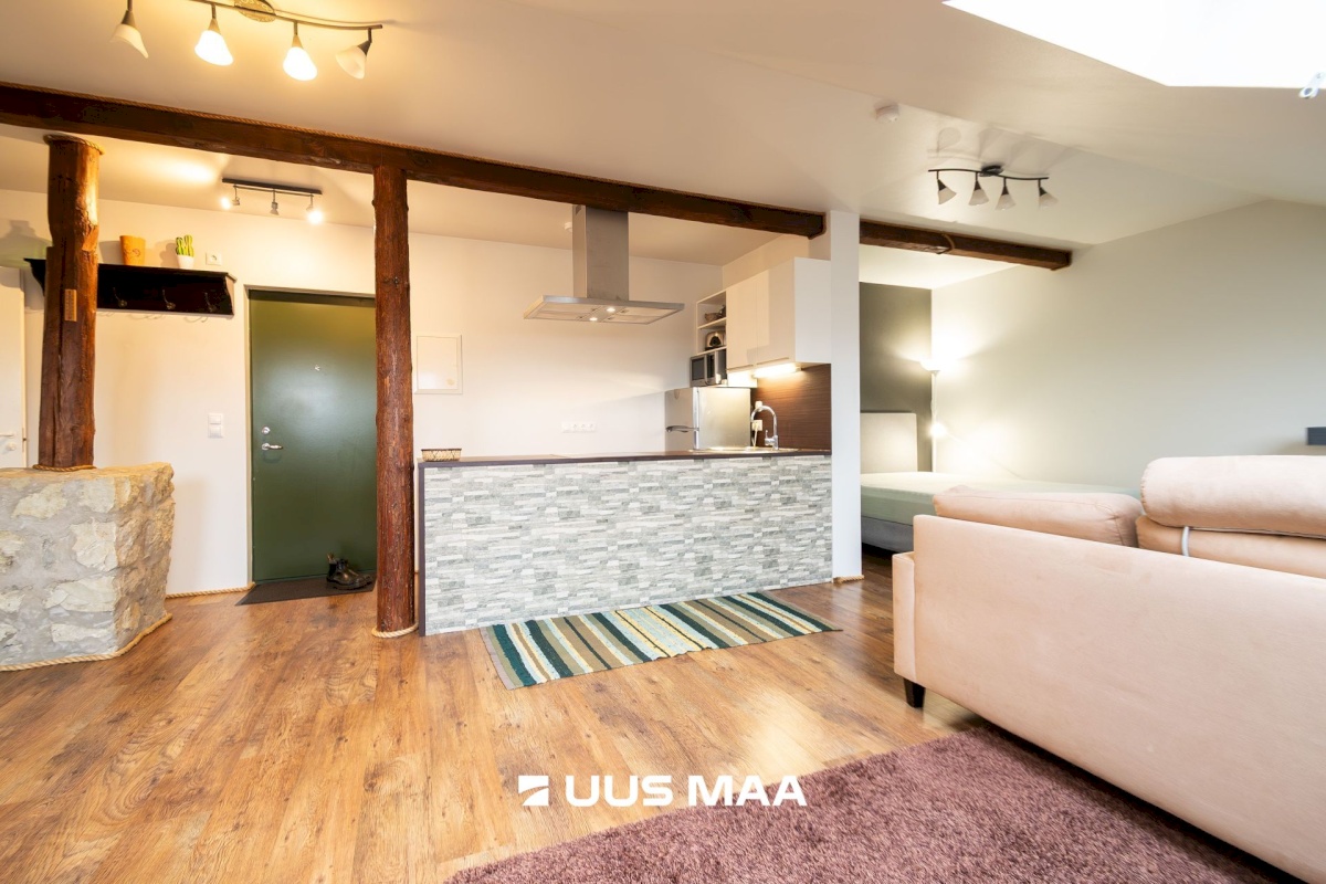 Saaremaa vald, Kuressaare linn, Aia 49