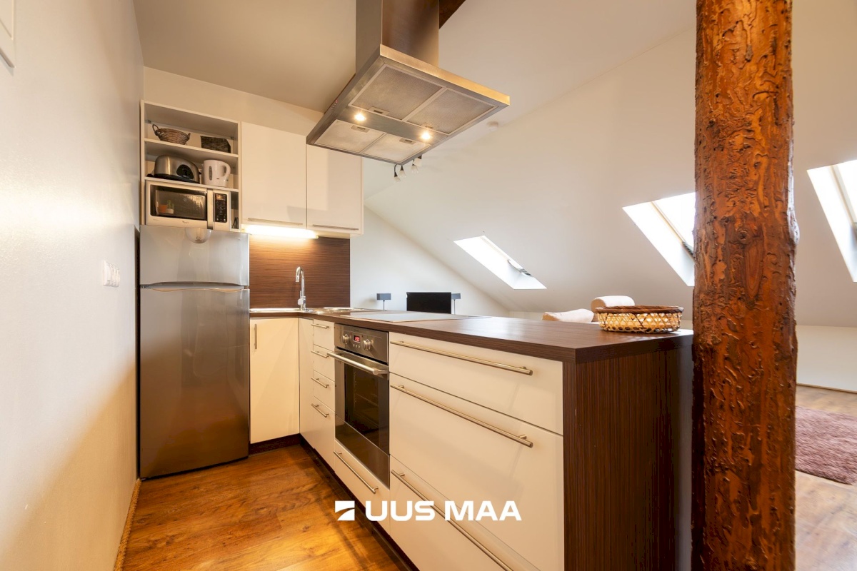 Saaremaa vald, Kuressaare linn, Aia 49