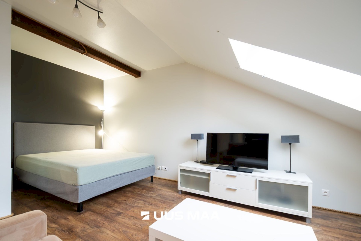 Saaremaa vald, Kuressaare linn, Aia 49