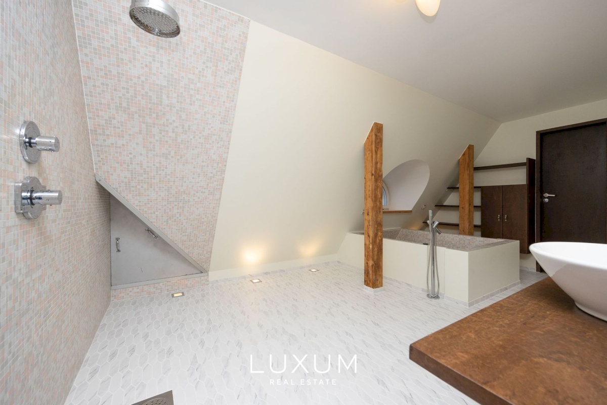 Tallinn, Kesklinna linnaosa, Vanalinna, Pikk 40