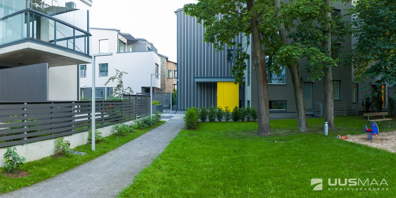 Tallinn, Kesklinna linnaosa, Kadriorg, J. Poska 31