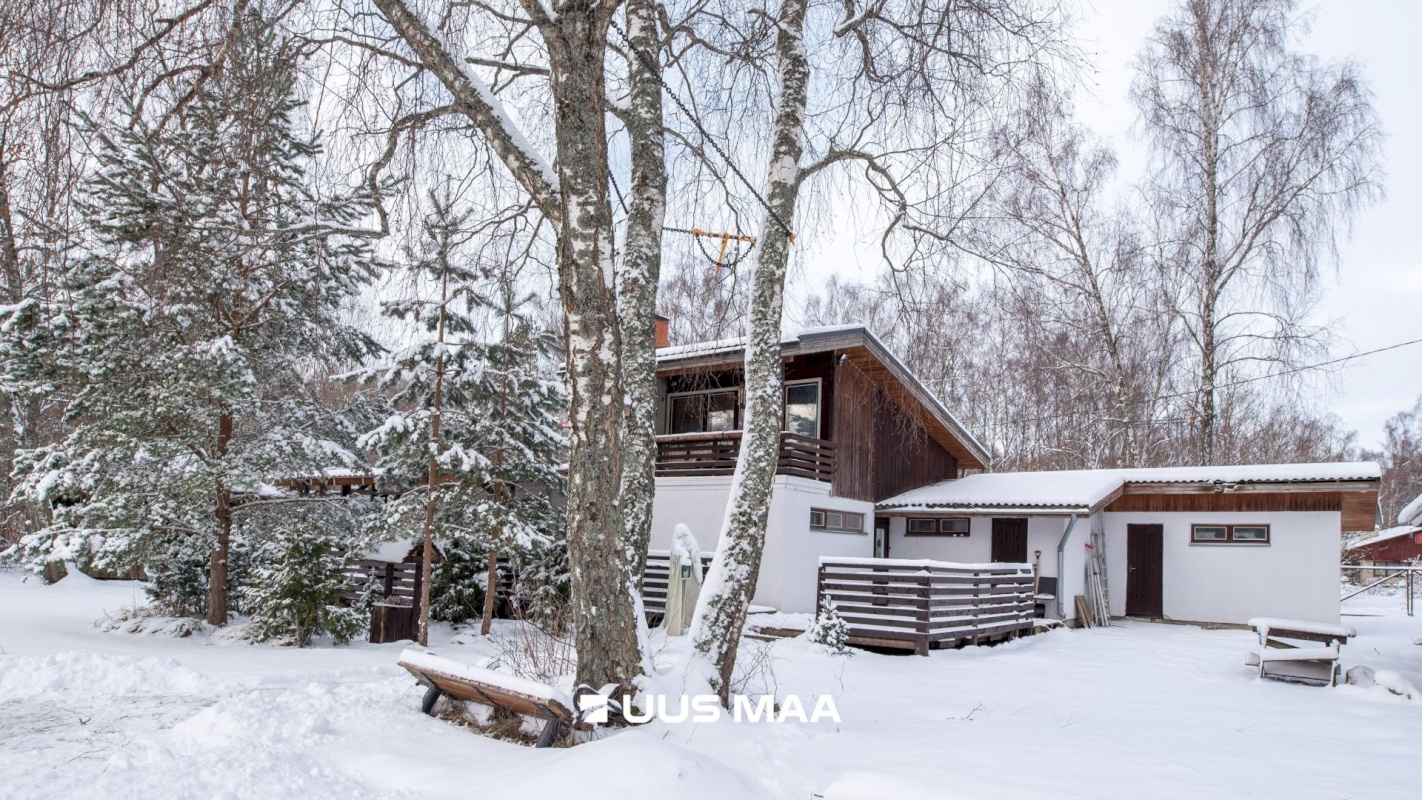 Haapsalu linn, Tanska küla, Kadaka tee 10