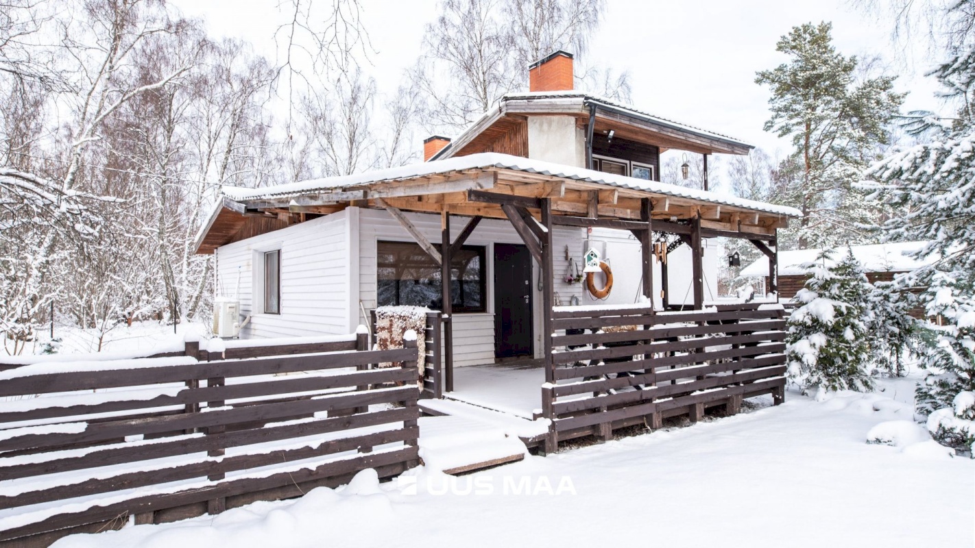 Haapsalu linn, Tanska küla, Kadaka tee 10