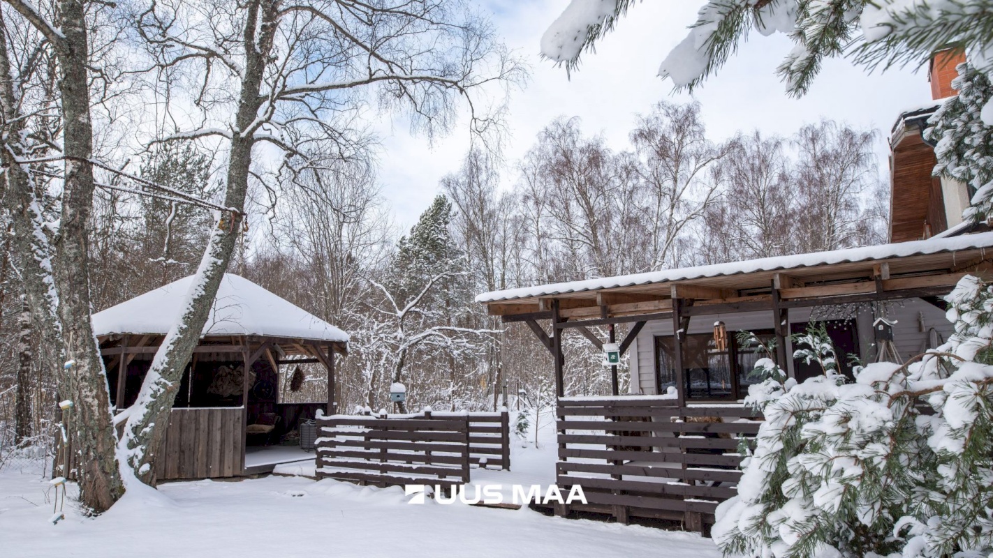 Haapsalu linn, Tanska küla, Kadaka tee 10