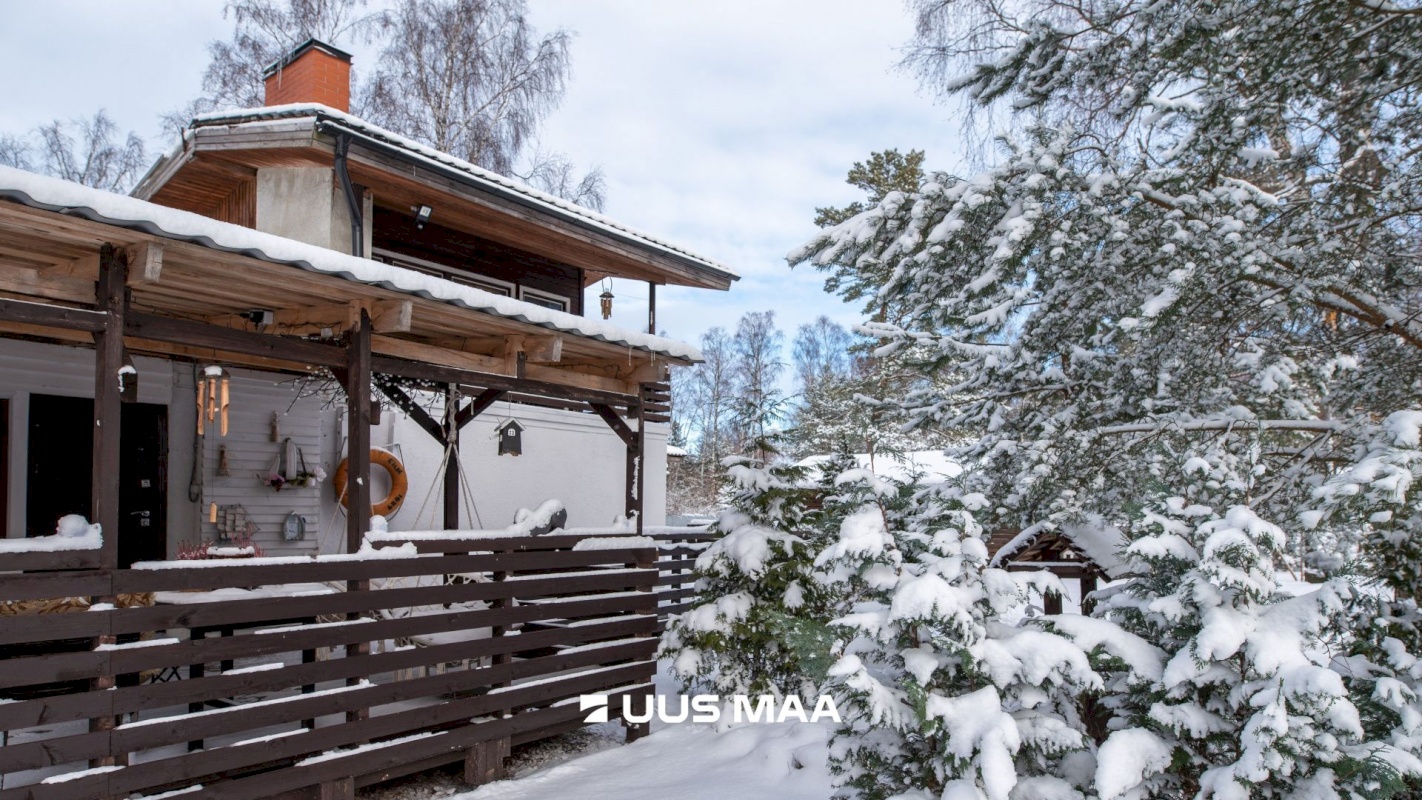 Haapsalu linn, Tanska küla, Kadaka tee 10