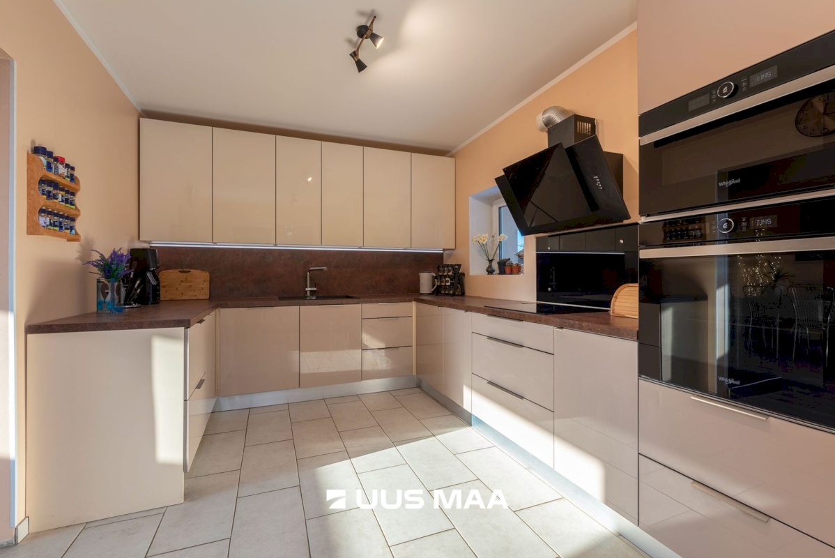 Tartu linn, Tartu linn, Ihaste, Kabina tee 18