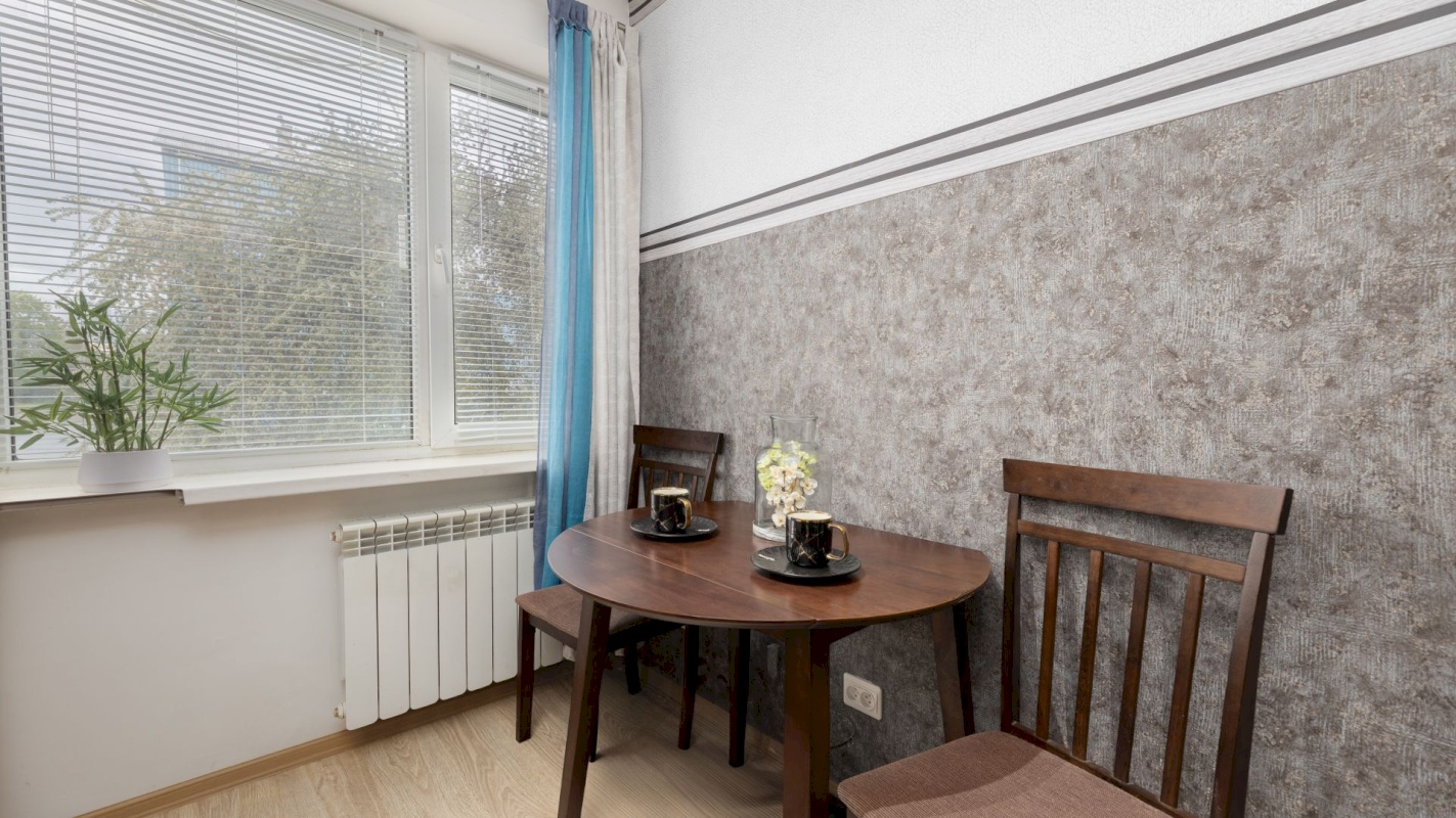 Lääne-Harju vald, Paldiski linn, Pakri tn 1