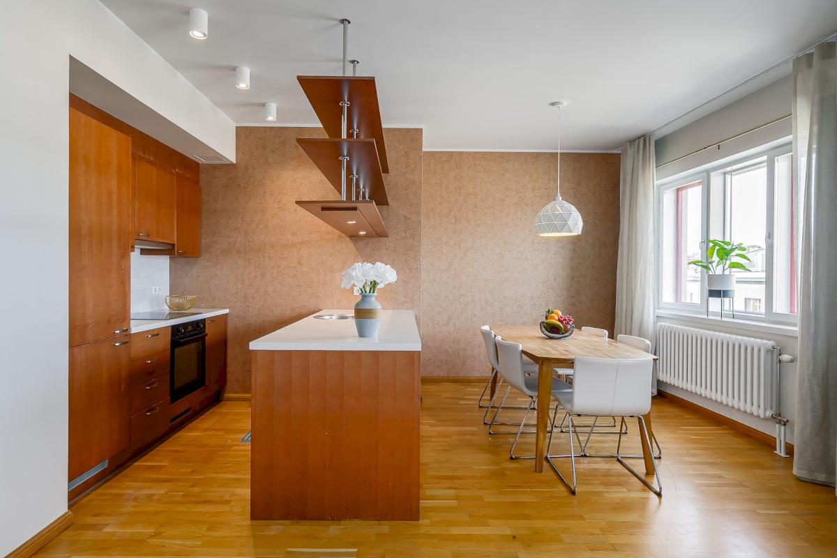 Tallinn, Kesklinna linnaosa, Pärnu mnt 27