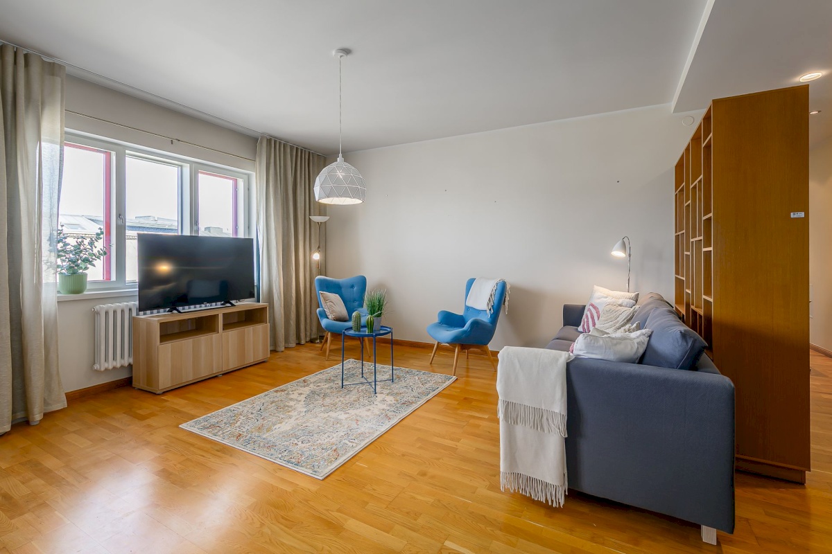 Tallinn, Kesklinna linnaosa, Pärnu mnt 27