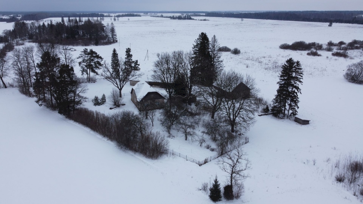 Tapa vald, Räsna küla, Maie