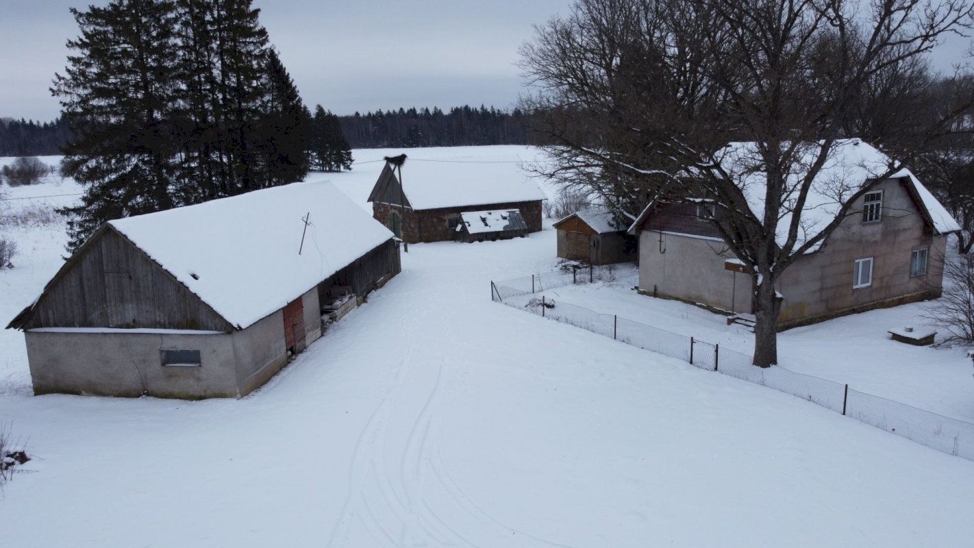 Tapa vald, Räsna küla, Maie