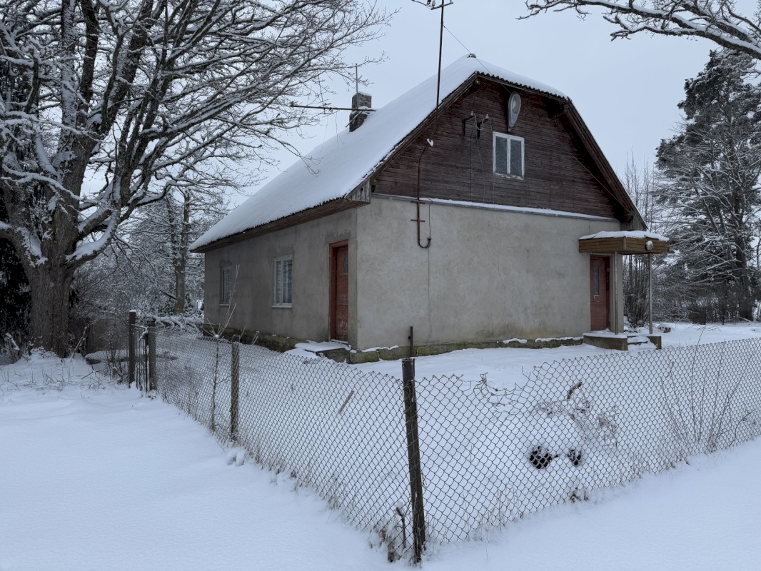 Tapa vald, Räsna küla, Maie