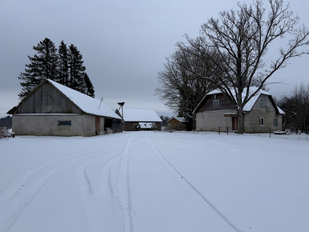 Tapa vald, Räsna küla, Maie