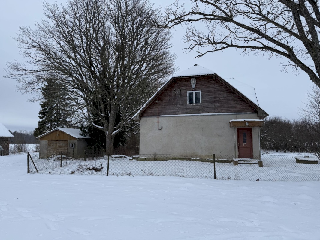 Tapa vald, Räsna küla, Maie