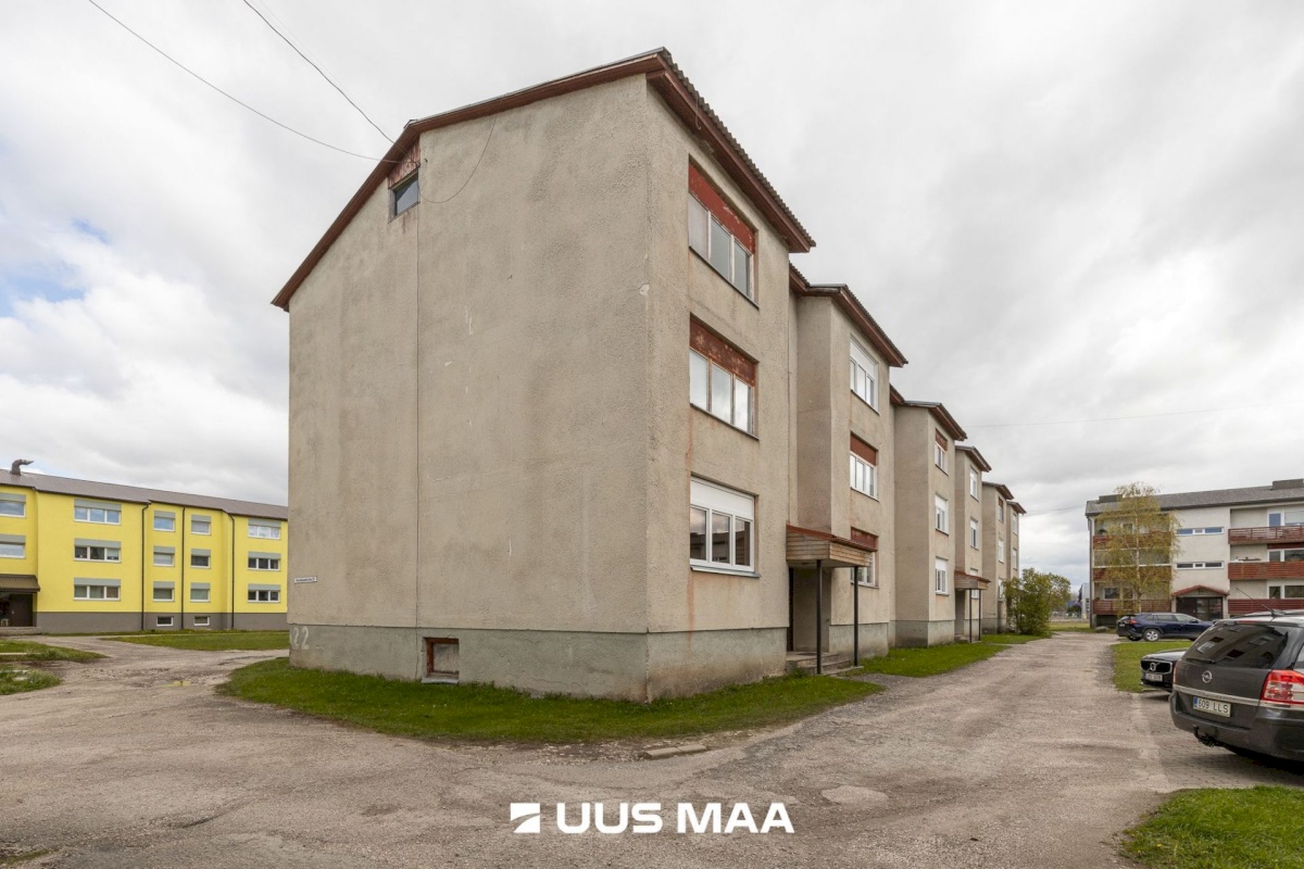 Haapsalu linn, Uuemõisa küla, Haudejaama 22